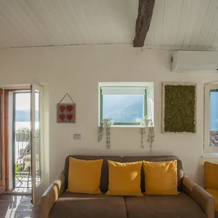 Apartment La Casa Di Pietro Blevio